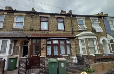 3 Bedroom Terraced House